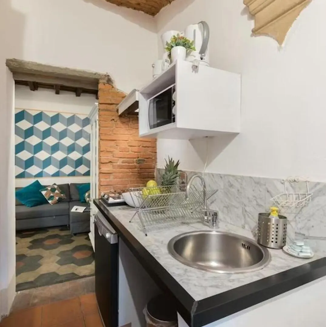 Keys Of Italy - F2 -2Bedroom Apt By Santa Croce Florence Italy