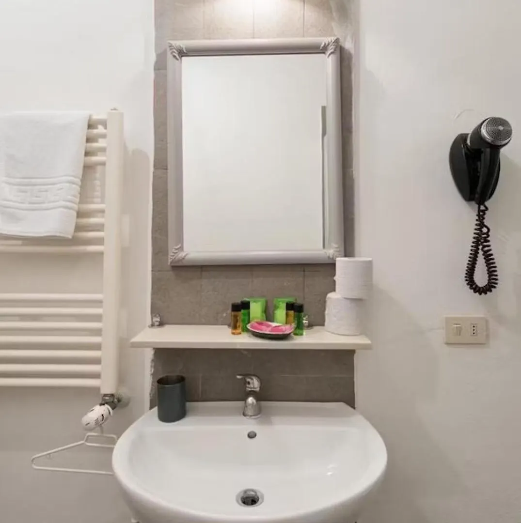 Keys Of Italy - F2 -2Bedroom Apt By Santa Croce Firenze 0*,  Italia